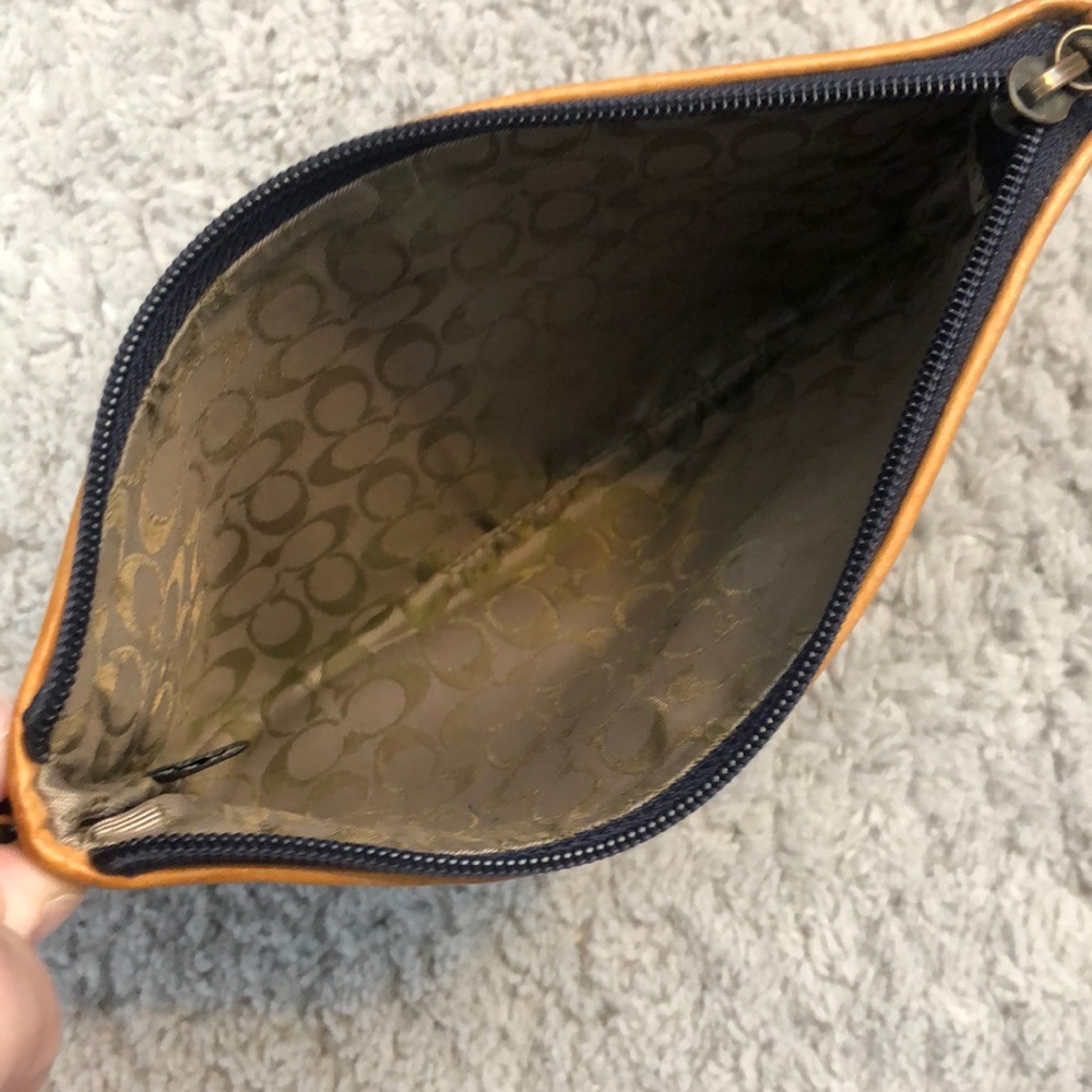 COACH Wristlet - Picture 4 of 6
